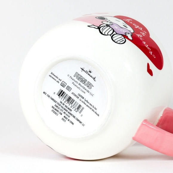 Peanuts® Snoopy Hearts Valentine's Day Soup Mug. - Picture 7 of 7